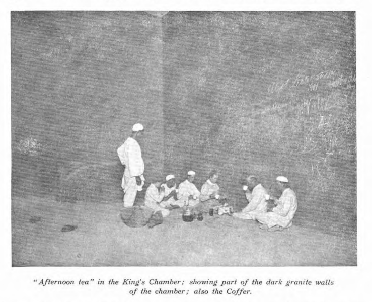 Fichier:Great-pyramid-passages-volume-1-1910-en p257 ill1.png